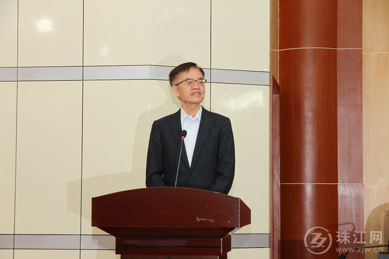 利来老牌国际官网app科技爱心捐赠35万元为曲靖高校孤残学生“加勺菜” 利来老牌国际官网app科技爱心捐赠35万元为曲靖高校孤残学生“加勺菜”